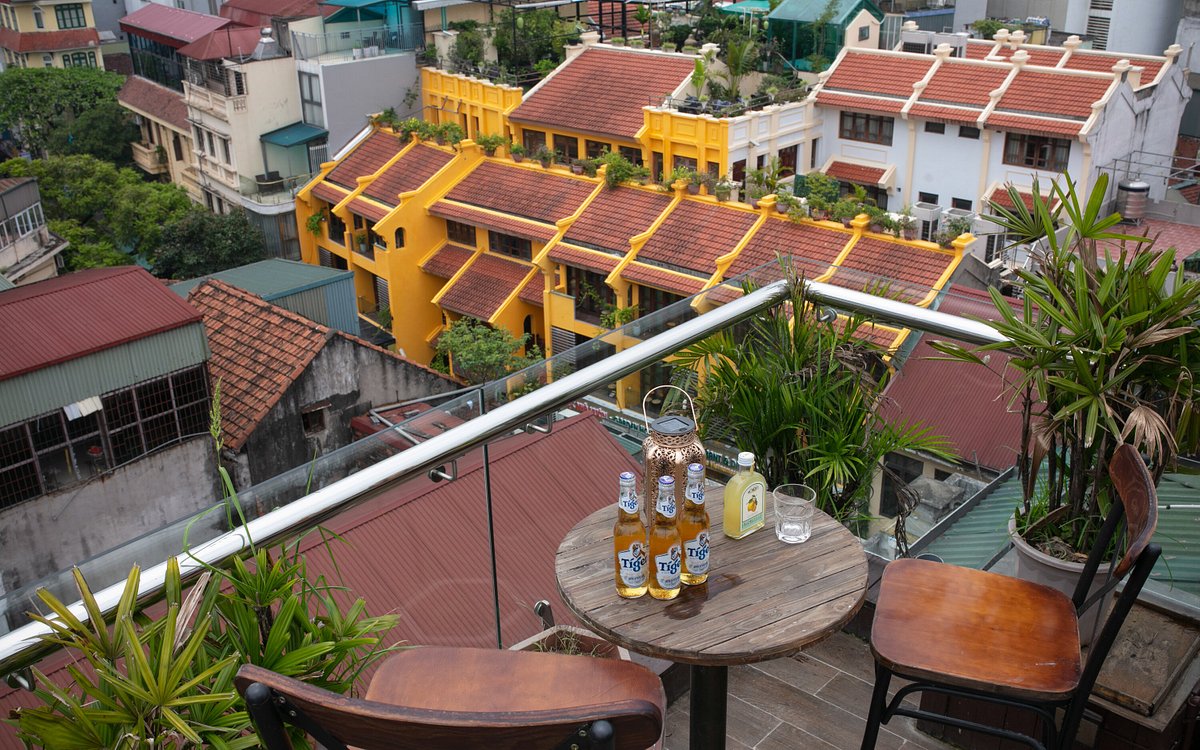 Bia Hoi Corner Hostel & Rooftop Bar