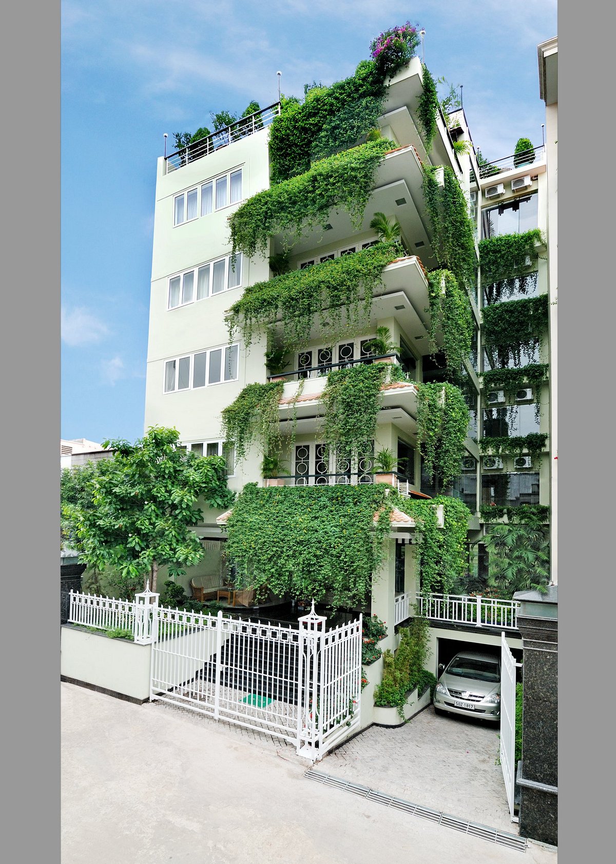 Green Garden Apartment