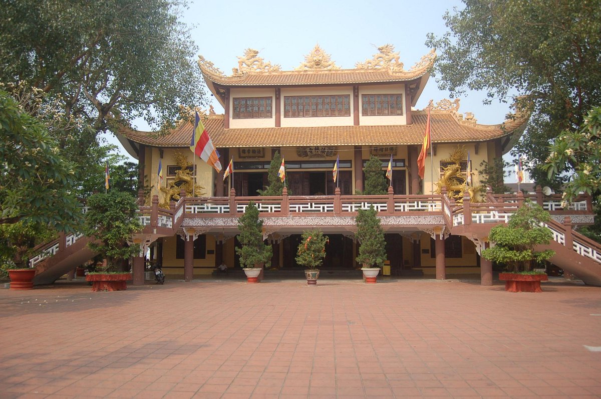 Phap Lam Pagoda