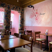Pink Moment Cafe